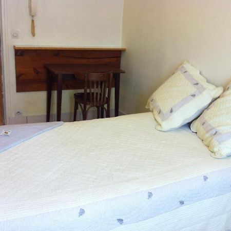 Hipotel Paris Bordeaux Menilmontant Room photo