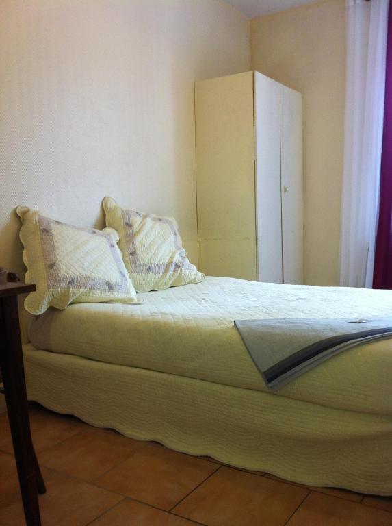 Hipotel Paris Bordeaux Menilmontant Room photo