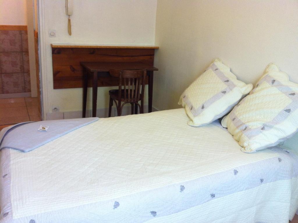 Hipotel Paris Bordeaux Menilmontant Room photo