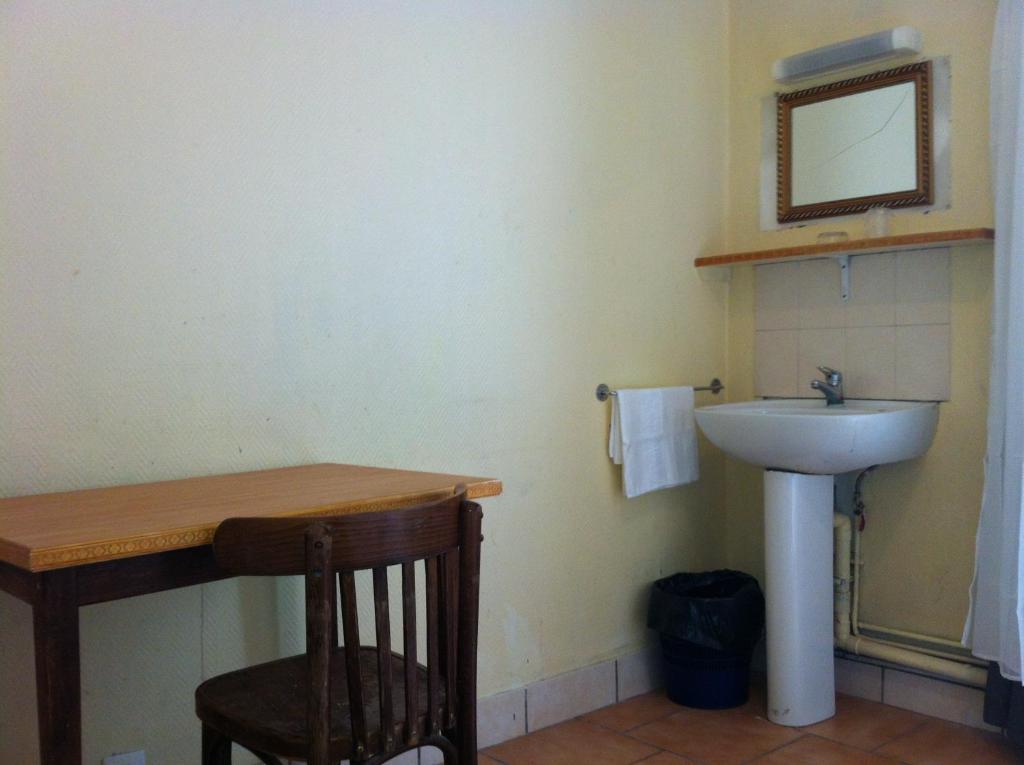 Hipotel Paris Bordeaux Menilmontant Room photo