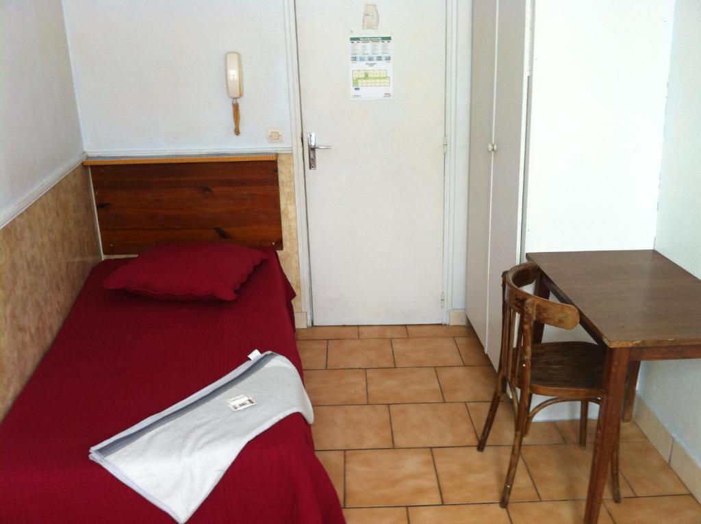 Hipotel Paris Bordeaux Menilmontant Room photo
